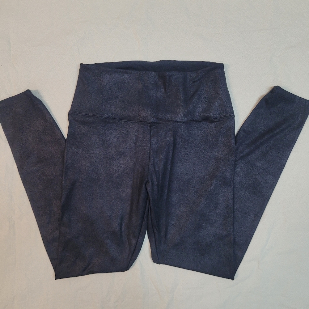 Simply Vera Wang Black Women's Faux Leather Shaping Leggings-Size Small